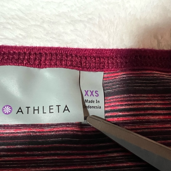 Athleta Saturnalia Short Sleeve Athletic T Shirt Fitted Stretch burgundy XXS - Picture 4 of 6